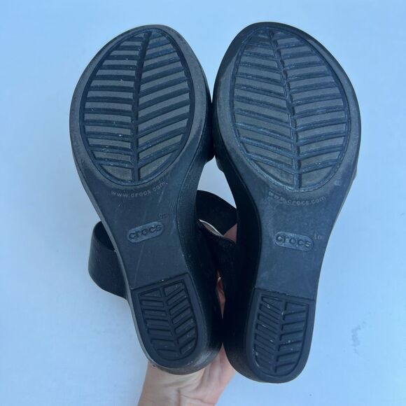 2/$24 Crocs Leather Strap Wedge Sandals Womens Size 6 - Picture 6 of 8